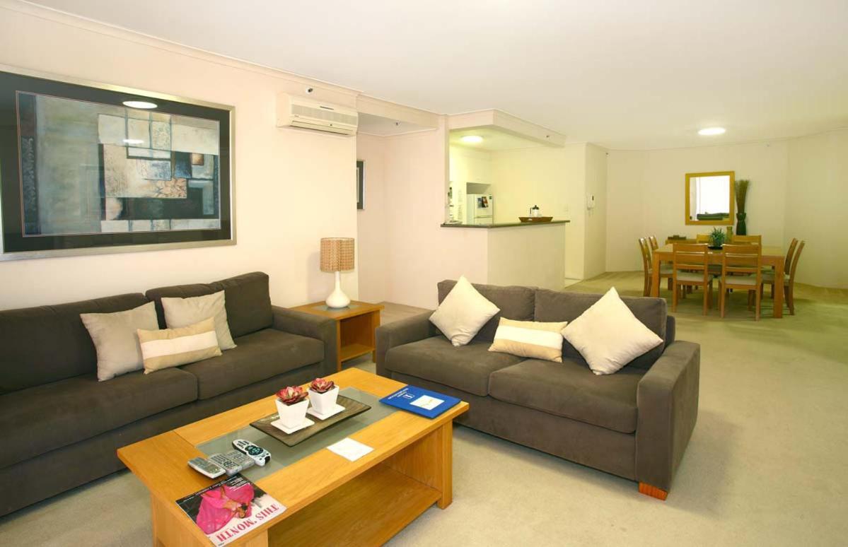 Ocean Sands Resort โกลด์โคสต์ ภายนอก รูปภาพ